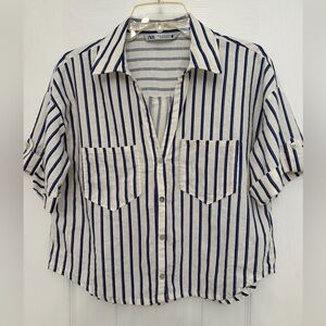 Zara Women’s Blue and White Linen Blend Cropped Striped Shirt